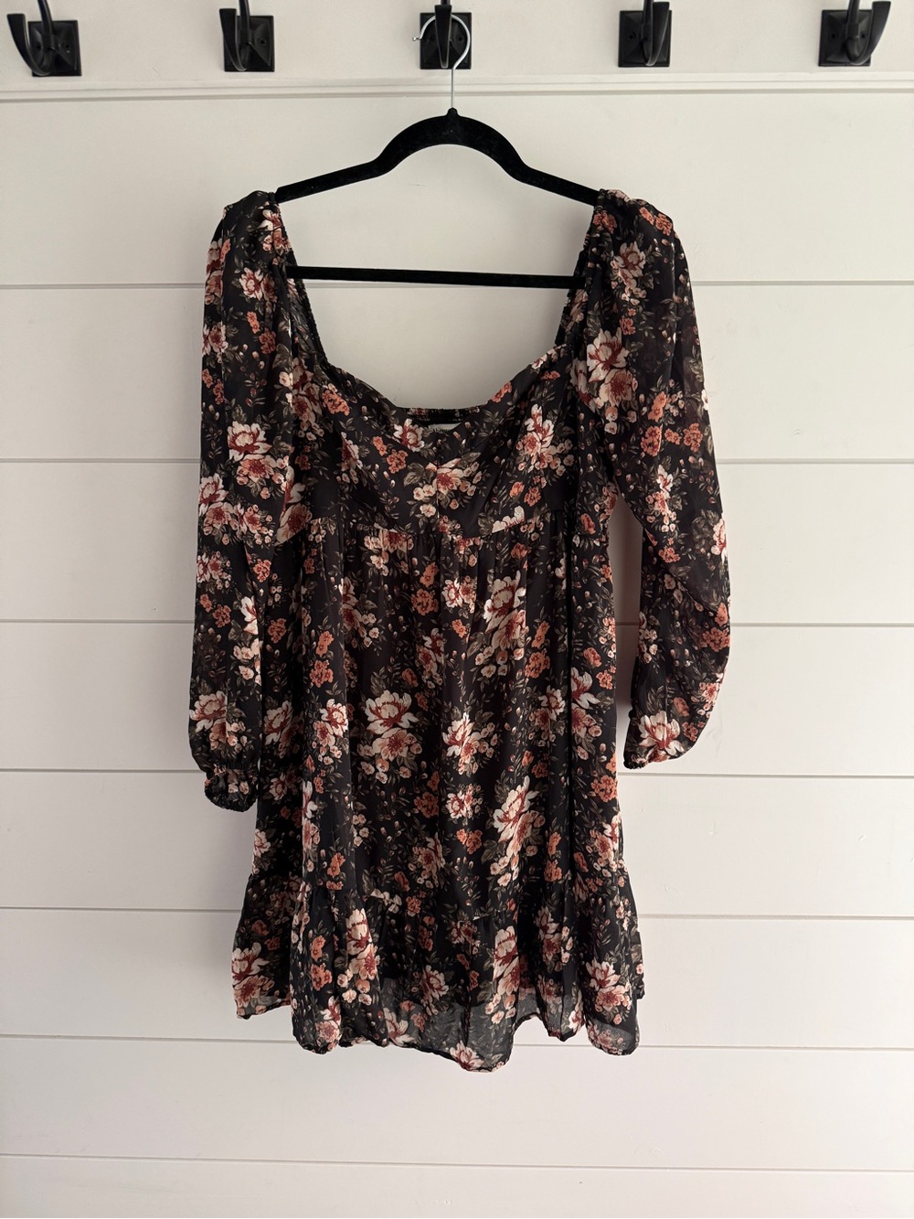NWT Abercrombie & Fitch Black Floral Dress, Size Medium